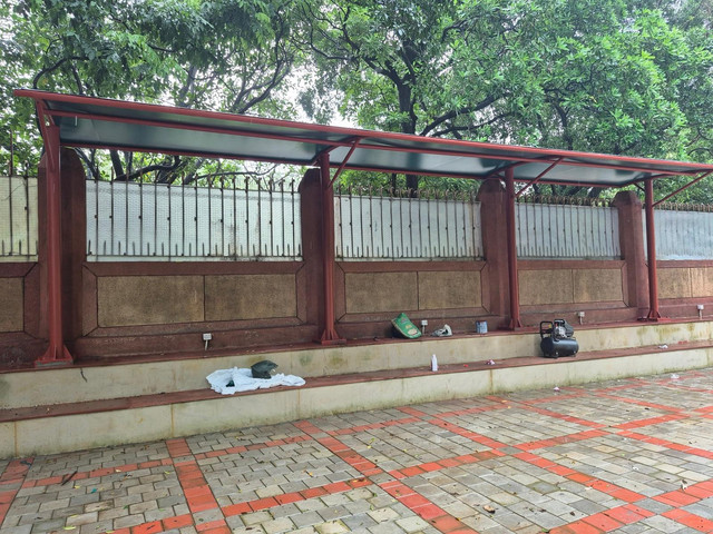 Covered Walkway & Seating Shelter